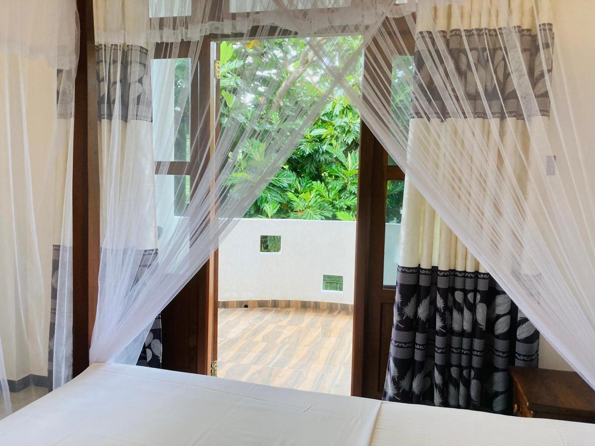 Horizon Guest House Mirissa Exterior foto